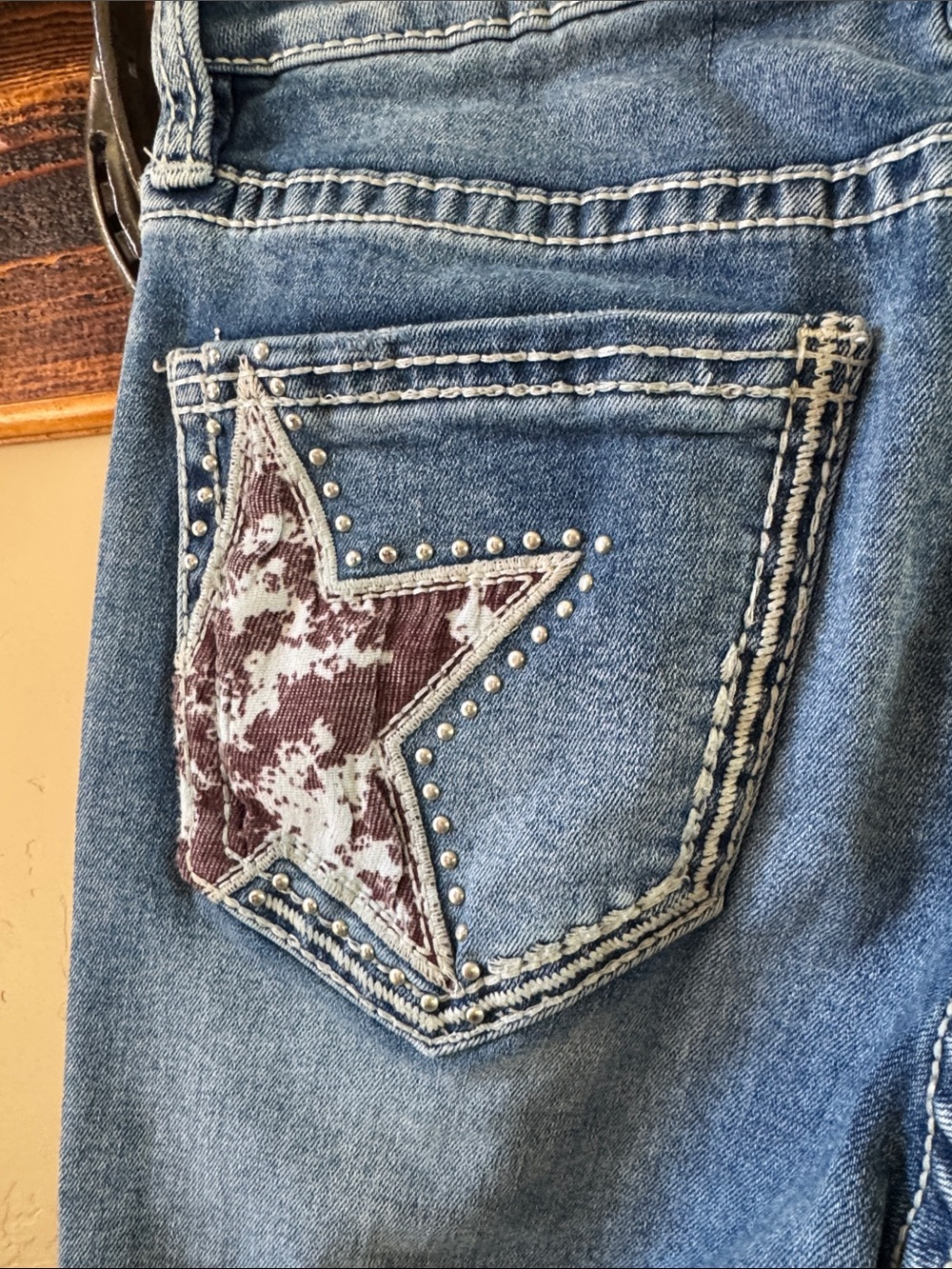 Rock & Roll Denim Women’s Blue Star-Accent Bootcut Jeans - Picture 3 of 12